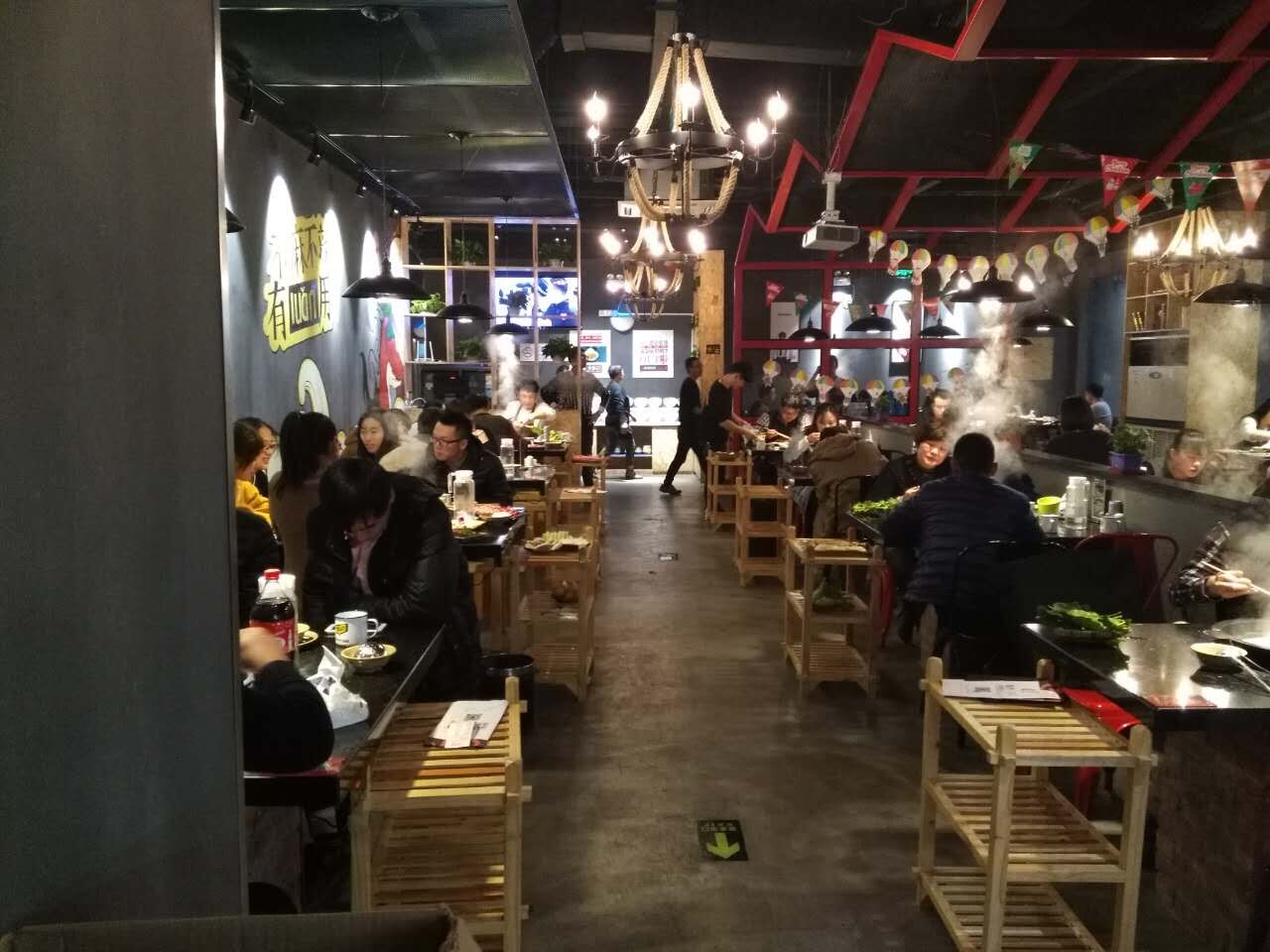 麻辣无情重庆老火锅南通店室内图01